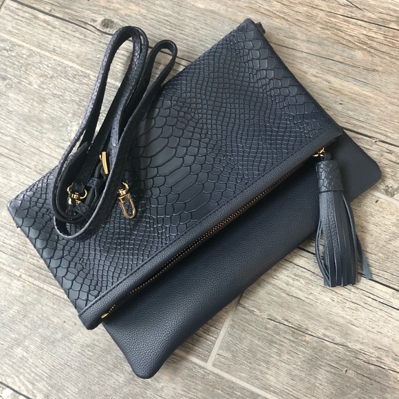 GiGi New York Handbags - GiGi New York Convertible Clutch - NEW